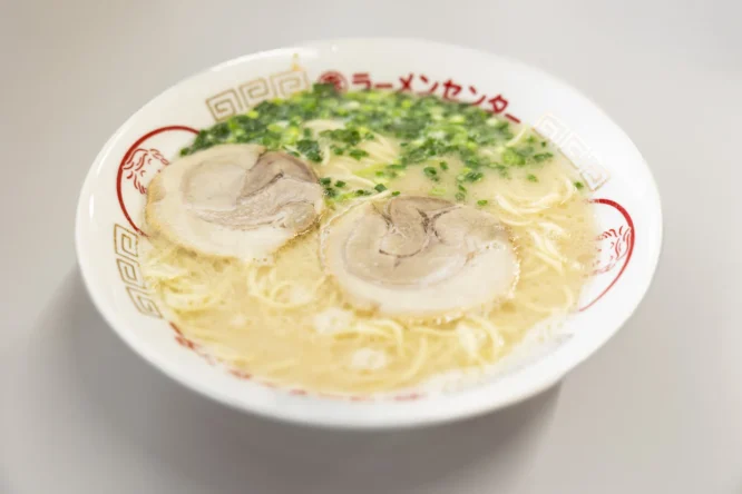 【基山】歴史ある寺院から地元に愛される味、個性的なアパレル店まで。派手さはないけれど、確かな魅力あふれる基山町の日常に癒される旅。