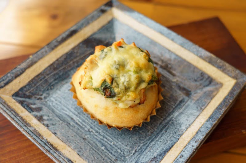 ほうれん草のグラタンパン